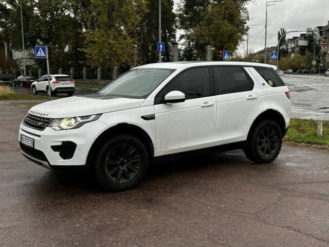 Білий Ленд Ровер Діскавері, об'ємом двигуна 2.2 л та пробігом 200 тис. км за 17787 $, фото 6 на Automoto.ua