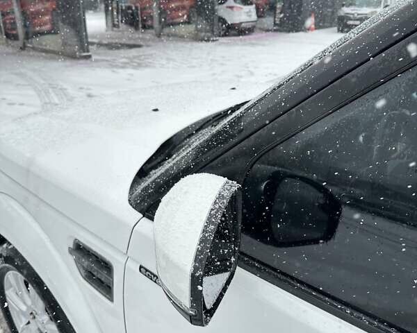 Белый Ленд Ровер Дискавери, объемом двигателя 3 л и пробегом 180 тыс. км за 19999 $, фото 9 на Automoto.ua