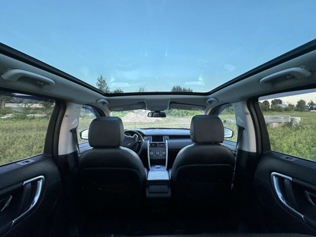 Белый Ленд Ровер Дискавери, объемом двигателя 2 л и пробегом 170 тыс. км за 17000 $, фото 2 на Automoto.ua