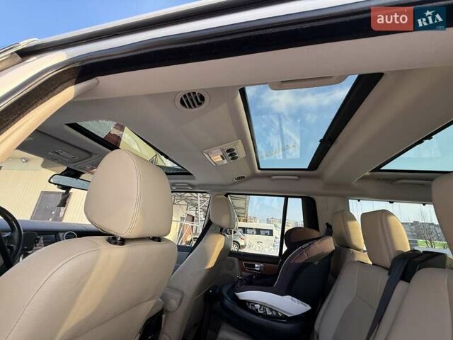 Белый Ленд Ровер Дискавери, объемом двигателя 3 л и пробегом 175 тыс. км за 24000 $, фото 30 на Automoto.ua