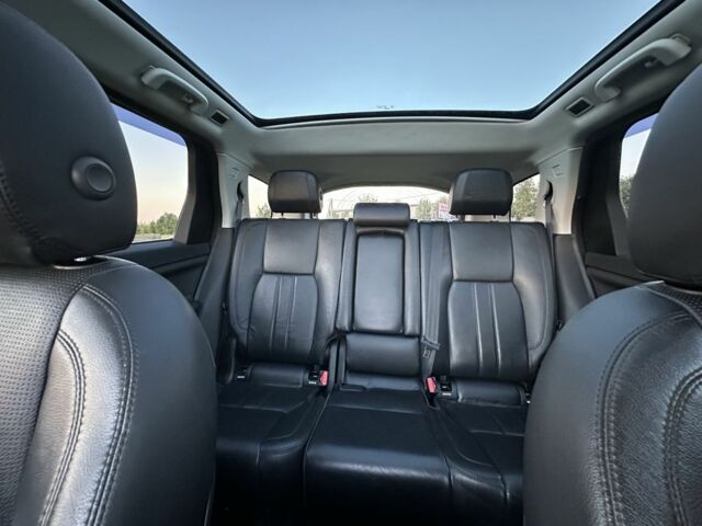 Белый Ленд Ровер Дискавери, объемом двигателя 2 л и пробегом 170 тыс. км за 17000 $, фото 5 на Automoto.ua