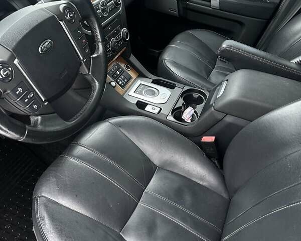 Белый Ленд Ровер Дискавери, объемом двигателя 3 л и пробегом 180 тыс. км за 19999 $, фото 12 на Automoto.ua