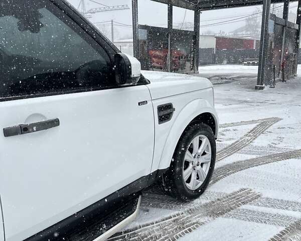 Белый Ленд Ровер Дискавери, объемом двигателя 3 л и пробегом 180 тыс. км за 19999 $, фото 2 на Automoto.ua