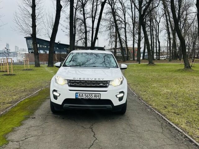 Білий Ленд Ровер Діскавері, об'ємом двигуна 2.2 л та пробігом 186 тис. км за 17200 $, фото 2 на Automoto.ua