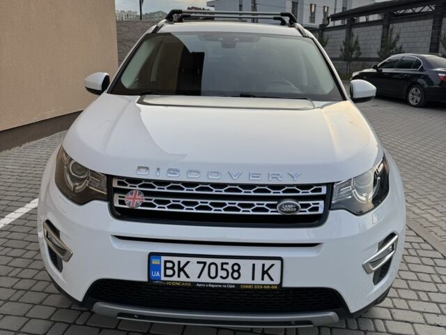 Белый Ленд Ровер Дискавери, объемом двигателя 2 л и пробегом 145 тыс. км за 18800 $, фото 1 на Automoto.ua