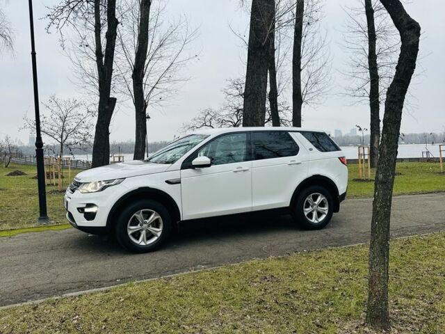 Білий Ленд Ровер Діскавері, об'ємом двигуна 2.2 л та пробігом 186 тис. км за 17200 $, фото 3 на Automoto.ua