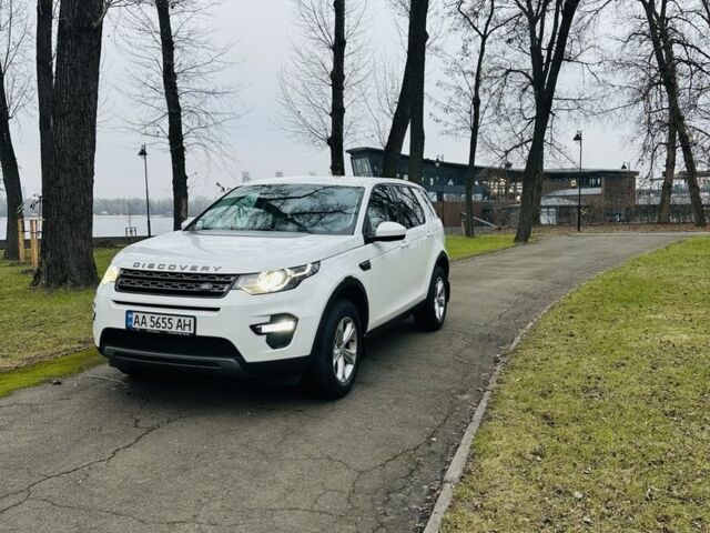 Білий Ленд Ровер Діскавері, об'ємом двигуна 2.2 л та пробігом 186 тис. км за 17200 $, фото 1 на Automoto.ua