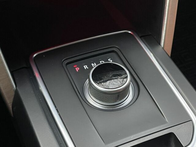 Білий Ленд Ровер Діскавері, об'ємом двигуна 2.2 л та пробігом 196 тис. км за 20999 $, фото 20 на Automoto.ua