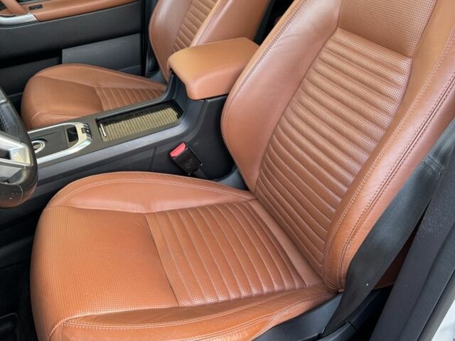 Белый Ленд Ровер Дискавери, объемом двигателя 2 л и пробегом 145 тыс. км за 18800 $, фото 17 на Automoto.ua