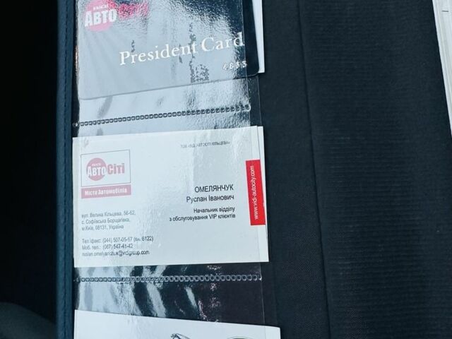 Білий Ленд Ровер Діскавері, об'ємом двигуна 2.2 л та пробігом 186 тис. км за 17200 $, фото 21 на Automoto.ua