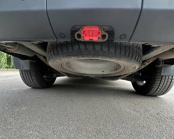 Білий Ленд Ровер Діскавері, об'ємом двигуна 3 л та пробігом 176 тис. км за 24900 $, фото 19 на Automoto.ua