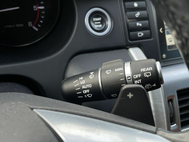 Білий Ленд Ровер Діскавері, об'ємом двигуна 2.2 л та пробігом 197 тис. км за 25000 $, фото 23 на Automoto.ua