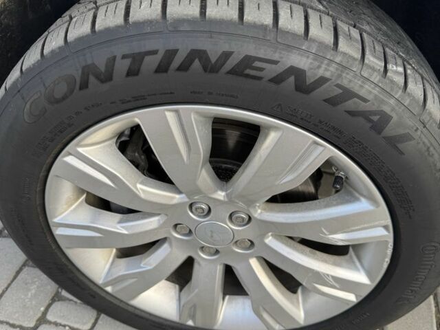 Белый Ленд Ровер Дискавери, объемом двигателя 2 л и пробегом 145 тыс. км за 18800 $, фото 9 на Automoto.ua