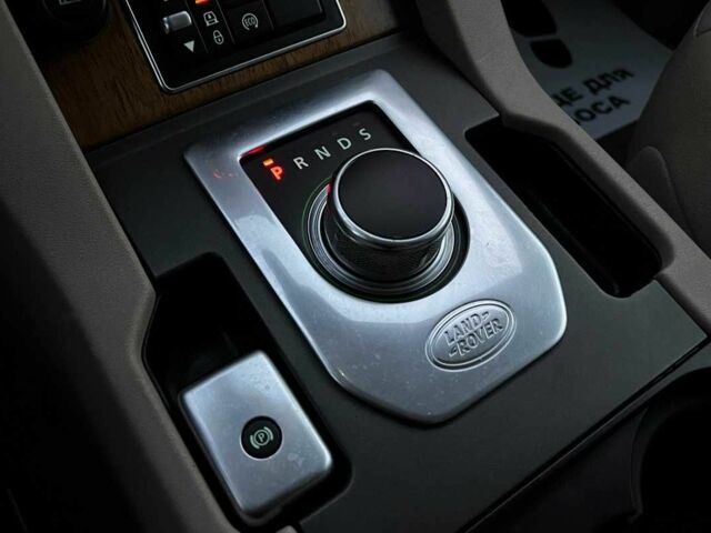 Белый Ленд Ровер Дискавери, объемом двигателя 3 л и пробегом 170 тыс. км за 21900 $, фото 16 на Automoto.ua