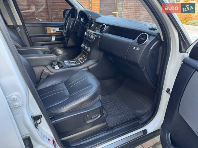 Белый Ленд Ровер Дискавери, объемом двигателя 3 л и пробегом 210 тыс. км за 19500 $, фото 23 на Automoto.ua