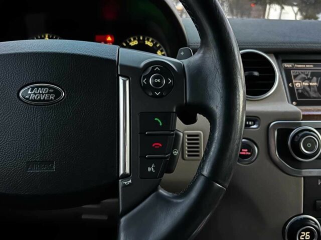 Білий Ленд Ровер Діскавері, об'ємом двигуна 3 л та пробігом 170 тис. км за 21900 $, фото 10 на Automoto.ua