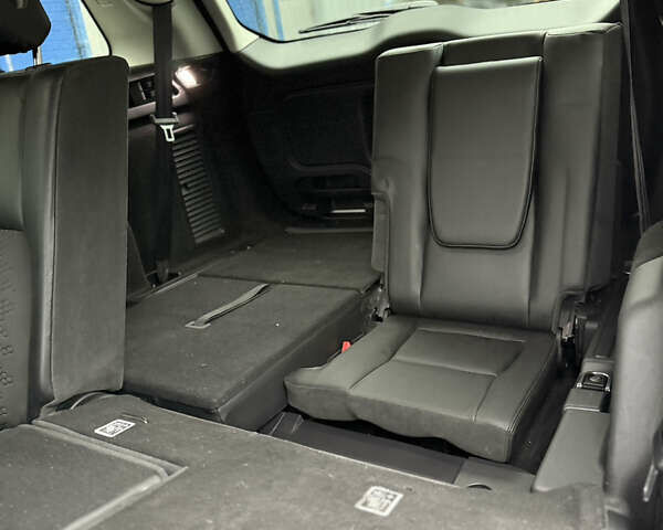 Білий Ленд Ровер Діскавері, об'ємом двигуна 2 л та пробігом 104 тис. км за 19999 $, фото 11 на Automoto.ua