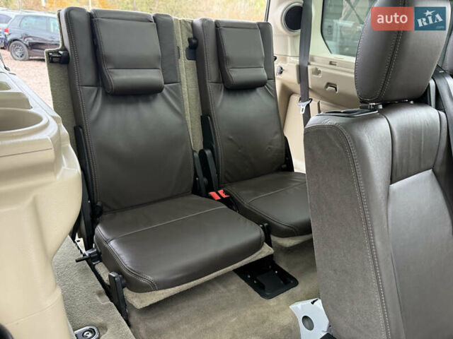 Белый Ленд Ровер Дискавери, объемом двигателя 3 л и пробегом 185 тыс. км за 18250 $, фото 68 на Automoto.ua