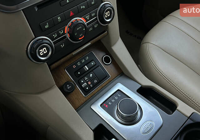 Белый Ленд Ровер Дискавери, объемом двигателя 2.99 л и пробегом 170 тыс. км за 24000 $, фото 13 на Automoto.ua