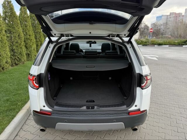 Білий Ленд Ровер Діскавері, об'ємом двигуна 2 л та пробігом 158 тис. км за 17200 $, фото 12 на Automoto.ua