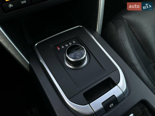 Белый Ленд Ровер Дискавери, объемом двигателя 2 л и пробегом 131 тыс. км за 15500 $, фото 18 на Automoto.ua