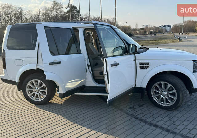 Белый Ленд Ровер Дискавери, объемом двигателя 2.99 л и пробегом 170 тыс. км за 25000 $, фото 2 на Automoto.ua
