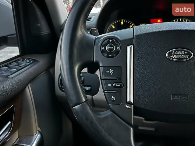 Белый Ленд Ровер Дискавери, объемом двигателя 2.99 л и пробегом 170 тыс. км за 21900 $, фото 9 на Automoto.ua