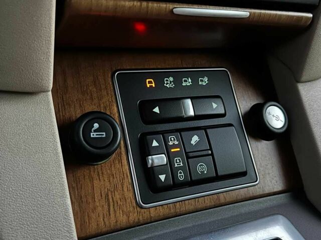 Белый Ленд Ровер Дискавери, объемом двигателя 3 л и пробегом 170 тыс. км за 21900 $, фото 15 на Automoto.ua