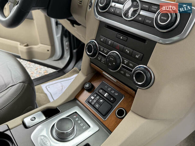 Ленд Ровер Дискавери 2016 в Дрогобыче на Automoto.ua Белый Ленд Ровер Дискавери, объемом двигателя 3 л и пробегом 112 тыс. км за 23500 $, фото 66 на Automoto.ua