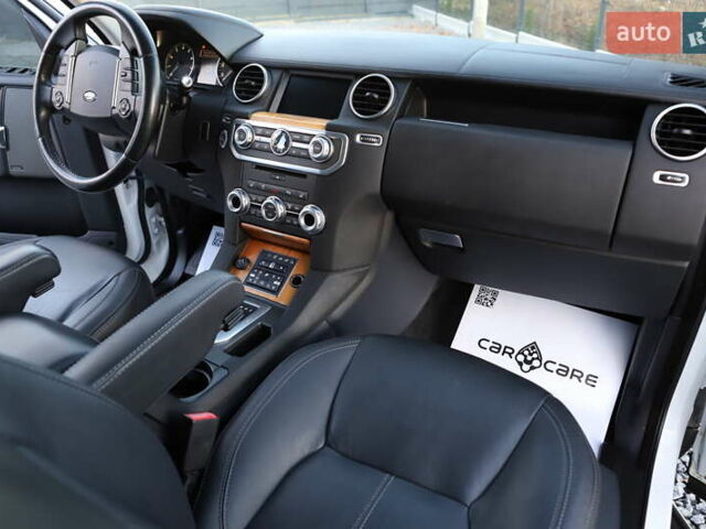 Белый Ленд Ровер Дискавери, объемом двигателя 3 л и пробегом 192 тыс. км за 18899 $, фото 70 на Automoto.ua