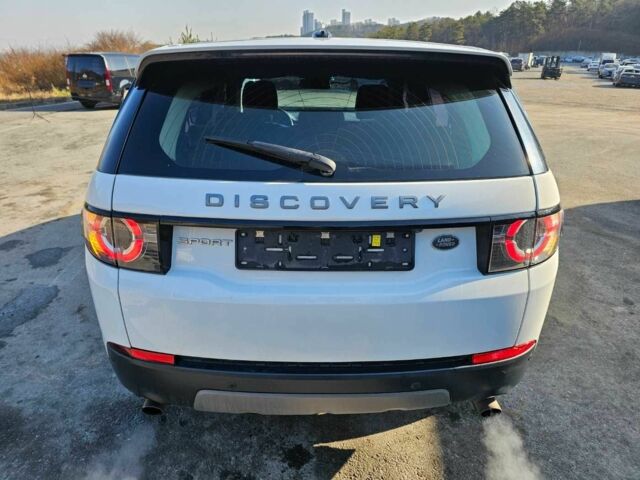 Білий Ленд Ровер Діскавері, об'ємом двигуна 2 л та пробігом 193 тис. км за 5600 $, фото 3 на Automoto.ua