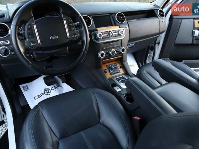 Белый Ленд Ровер Дискавери, объемом двигателя 3 л и пробегом 192 тыс. км за 18899 $, фото 98 на Automoto.ua