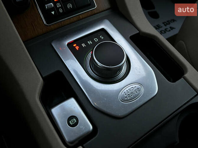 Белый Ленд Ровер Дискавери, объемом двигателя 2.99 л и пробегом 170 тыс. км за 21900 $, фото 16 на Automoto.ua