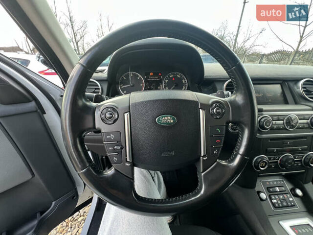 Білий Ленд Ровер Діскавері, об'ємом двигуна 2.99 л та пробігом 140 тис. км за 23999 $, фото 26 на Automoto.ua