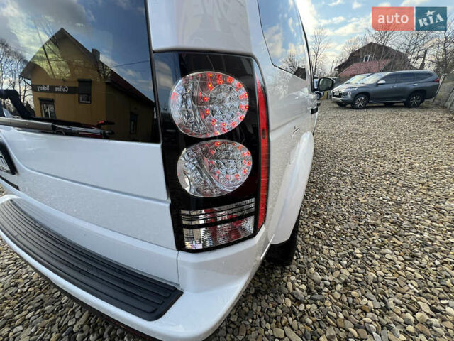 Білий Ленд Ровер Діскавері, об'ємом двигуна 2.99 л та пробігом 140 тис. км за 23999 $, фото 38 на Automoto.ua