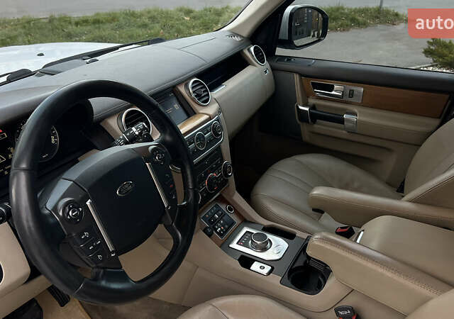 Белый Ленд Ровер Дискавери, объемом двигателя 2.99 л и пробегом 170 тыс. км за 24000 $, фото 24 на Automoto.ua