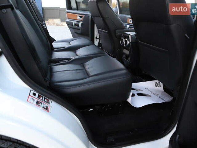 Белый Ленд Ровер Дискавери, объемом двигателя 3 л и пробегом 192 тыс. км за 18899 $, фото 71 на Automoto.ua