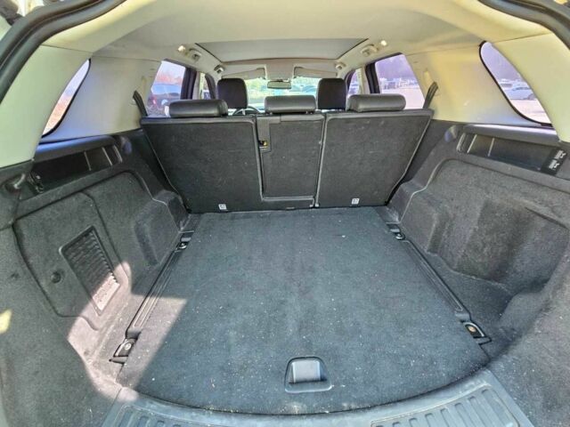 Білий Ленд Ровер Діскавері, об'ємом двигуна 2 л та пробігом 193 тис. км за 5600 $, фото 4 на Automoto.ua