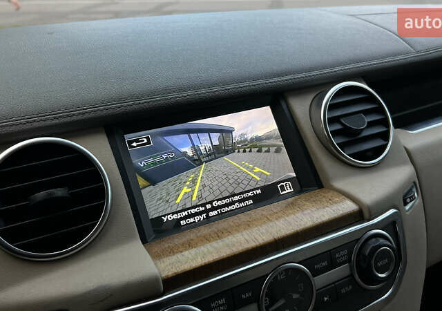 Белый Ленд Ровер Дискавери, объемом двигателя 2.99 л и пробегом 170 тыс. км за 24000 $, фото 11 на Automoto.ua