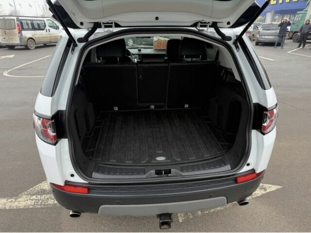 Білий Ленд Ровер Діскавері, об'ємом двигуна 2 л та пробігом 75 тис. км за 15300 $, фото 13 на Automoto.ua