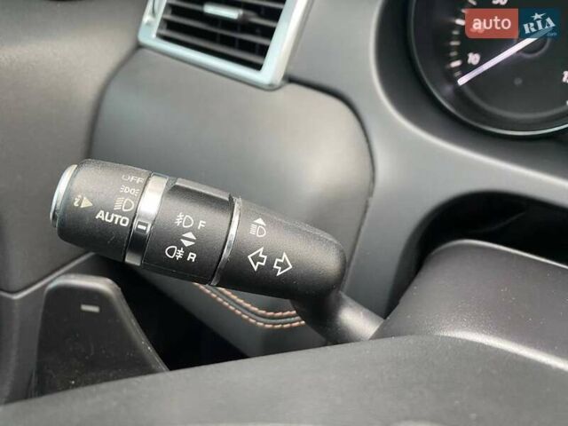 Белый Ленд Ровер Дискавери, объемом двигателя 2 л и пробегом 110 тыс. км за 18900 $, фото 21 на Automoto.ua