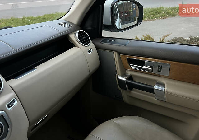 Белый Ленд Ровер Дискавери, объемом двигателя 2.99 л и пробегом 170 тыс. км за 24000 $, фото 14 на Automoto.ua