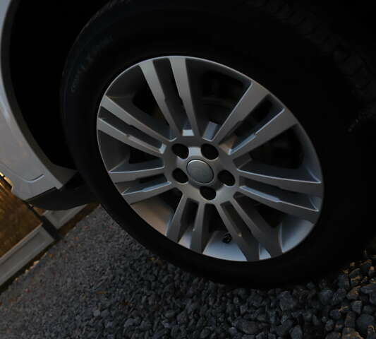 Белый Ленд Ровер Дискавери, объемом двигателя 3 л и пробегом 192 тыс. км за 18899 $, фото 50 на Automoto.ua