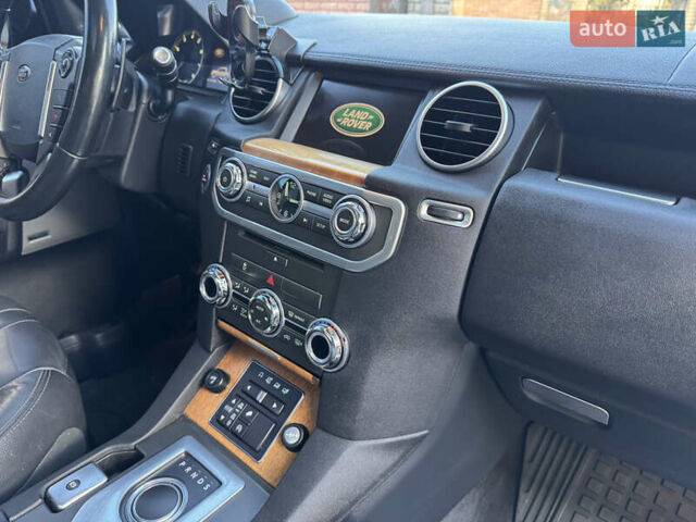 Белый Ленд Ровер Дискавери, объемом двигателя 3 л и пробегом 210 тыс. км за 19500 $, фото 22 на Automoto.ua