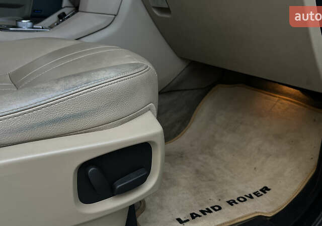 Белый Ленд Ровер Дискавери, объемом двигателя 2.99 л и пробегом 170 тыс. км за 24000 $, фото 38 на Automoto.ua