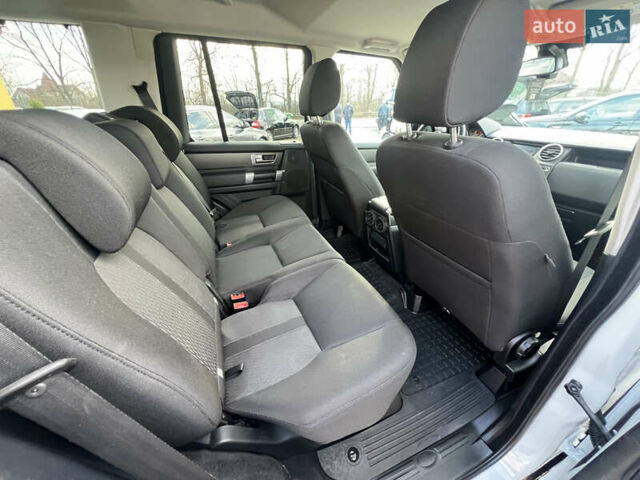 Білий Ленд Ровер Діскавері, об'ємом двигуна 2.99 л та пробігом 140 тис. км за 23999 $, фото 32 на Automoto.ua