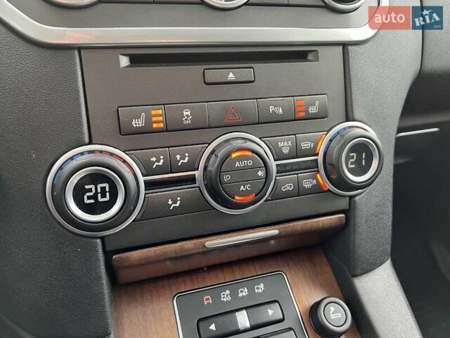 Белый Ленд Ровер Дискавери, объемом двигателя 2.99 л и пробегом 148 тыс. км за 23500 $, фото 21 на Automoto.ua