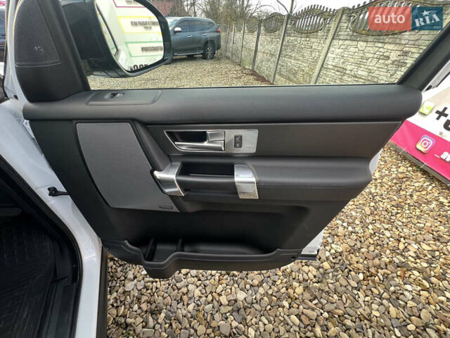 Білий Ленд Ровер Діскавері, об'ємом двигуна 2.99 л та пробігом 140 тис. км за 23999 $, фото 18 на Automoto.ua