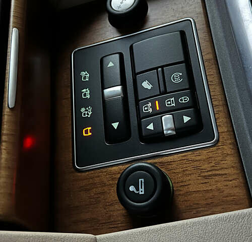 Белый Ленд Ровер Дискавери, объемом двигателя 2.99 л и пробегом 170 тыс. км за 21900 $, фото 15 на Automoto.ua