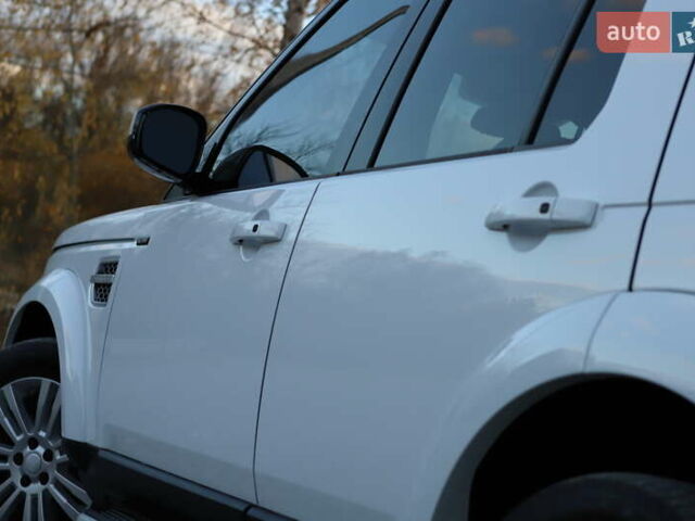 Белый Ленд Ровер Дискавери, объемом двигателя 3 л и пробегом 192 тыс. км за 18899 $, фото 65 на Automoto.ua